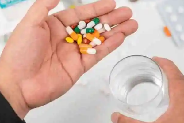 过量服用补佳乐会导致呕吐