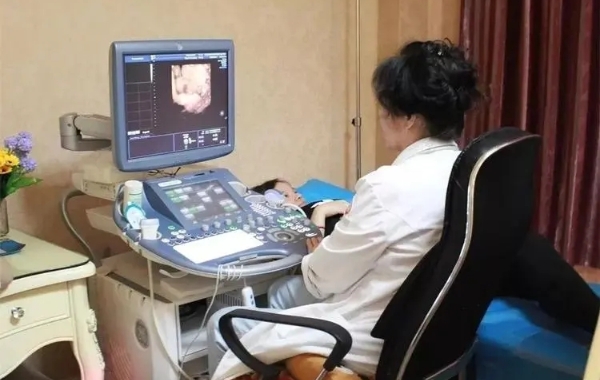 四维彩超检查家属不可以陪同进去拍照