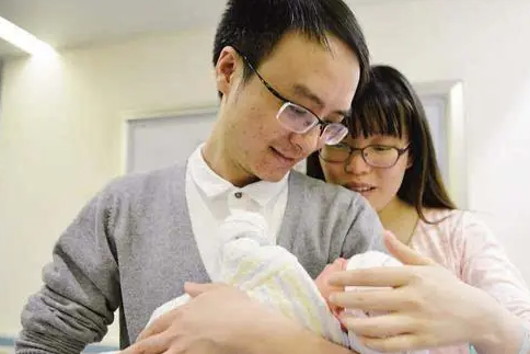 单亲妈妈做试管婴儿合法吗.png