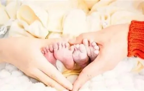 能生双胞胎的女性往往健康运气好