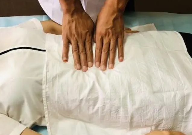 按摩推拿可以调理月经