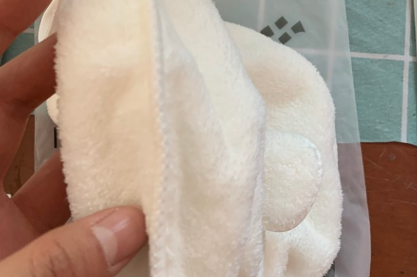 用毛巾热敷肚子可促进卵泡生长