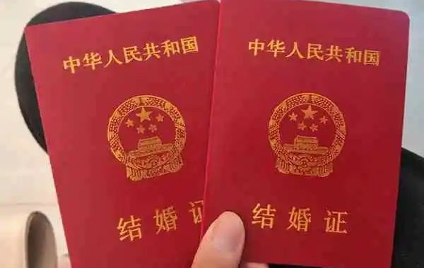 在国内都是规定结婚2年才可以申请做试管